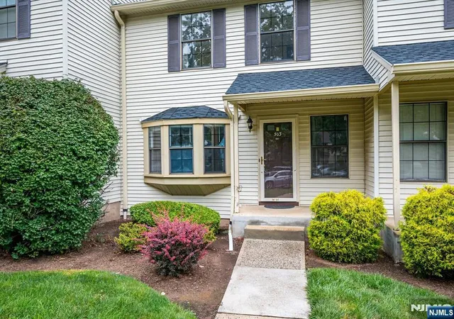 Photo 3 of Townhouse for sale at 503 Timber Oaks Rd #503, Edison, NJ 08820 | MLS# 26031312 | Listing updated on 2026-08-30