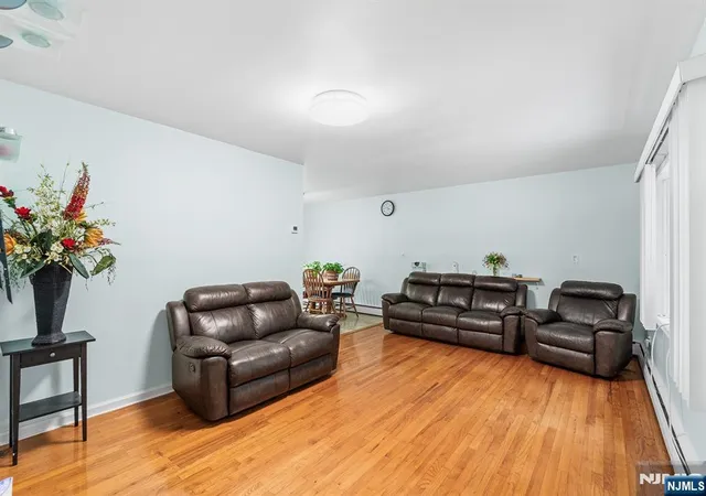 Photo 3 of House for sale at 130 Vreeland Ave, Bloomingdale, NJ 07403 | MLS# 26031390 | Listing updated on 2026-09-06