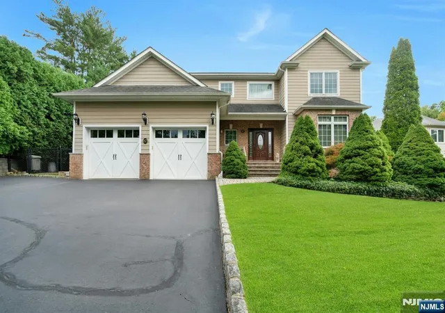 Photo 1 of Sale Pending at 87 Linden Ave, Emerson, NJ 07630 | MLS# 26031494 | Listing updated on 2026-09-03