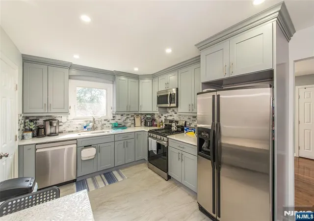 Photo 3 of Sale Pending at 424 Oak St, Ridgefield, NJ 07657 | MLS# 26031524 | Listing updated on 2026-09-10