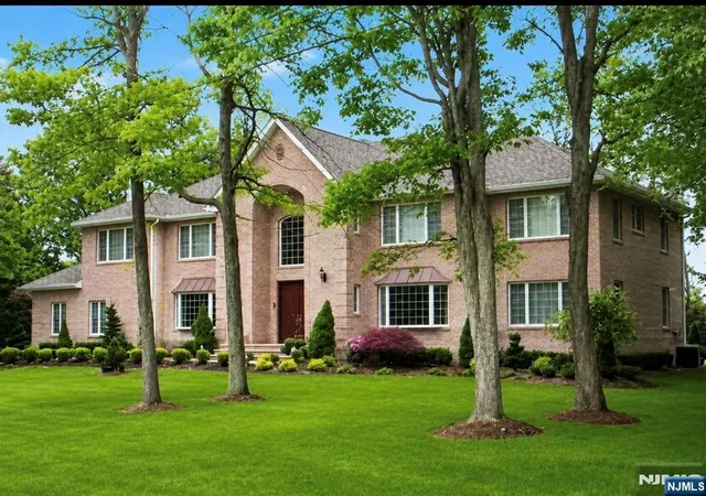 2nd image of 604 Grandview Ter, Franklin Lakes, NJ 07417 | MLS# 26031540