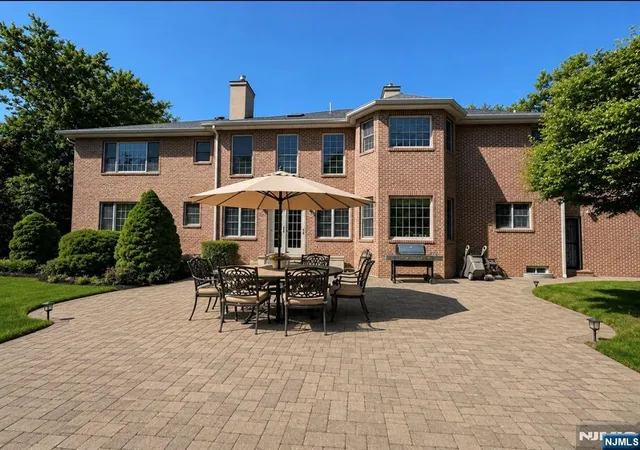 3rd image of 604 Grandview Ter, Franklin Lakes, NJ 07417 | MLS# 26031540