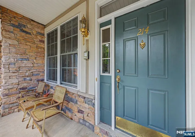 Photo 3 of Townhouse for sale at 214 Levinberg Ln, Wayne, NJ 07470 | MLS# 26031559 | Listing updated on 2026-09-04