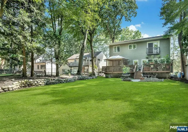 Photo 2 of Sale Pending at 237 Cedar Ln, River Vale, NJ 07675 | MLS# 26031579 | Listing updated on 2026-09-14