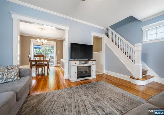 Photo 3 of Single family home for sale at 781 5th St, Lyndhurst, NJ 07071 | MLS# 26031660 | Listing updated on 2026-08-27