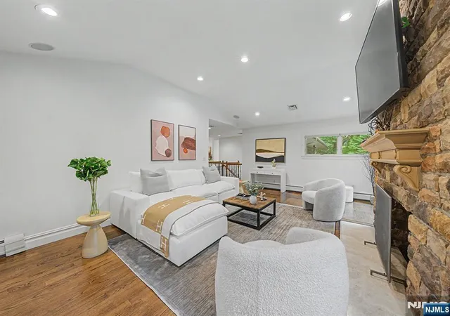 Photo 4 of Single family home for sale at 45 Oxford Dr, Tenafly, NJ 07670 | MLS# 26031922 | Listing updated on 2026-09-18