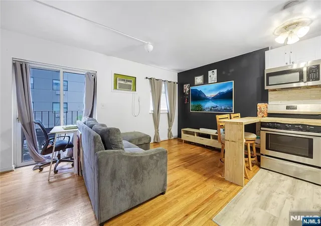 Listing Photo 4 - Condo for sale in building located at 359 Marshall St, Paterson, NJ 07503 - Unit #3A