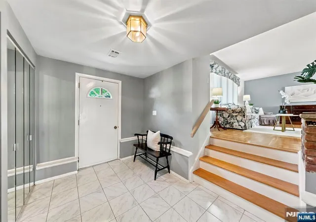 Photo 2 of Sale Pending at 33 Waling Dr, Wayne, NJ 07470 | MLS# 26032426 | Listing updated on 2026-09-11