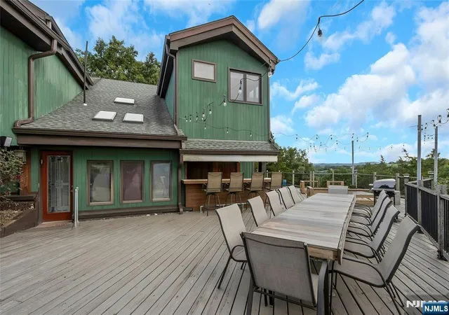 Photo 3 of Single family home for sale at 69 Cedar Pond Ln, Chester, NY 10918 | MLS# 26032766 | Listing updated on 2026-08-31