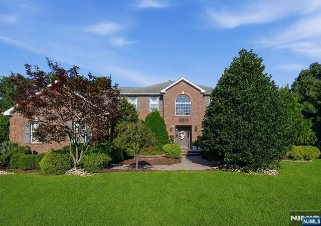 Photo 1 of Single family home for sale at 2 Butternut Ln, Monroe, NJ 08831 | MLS# 26032866 | Listing updated on 2026-09-20