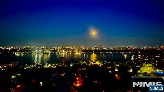 900 Palisade Ave, 900 Palisade Ave, Fort Lee, NJ 07024