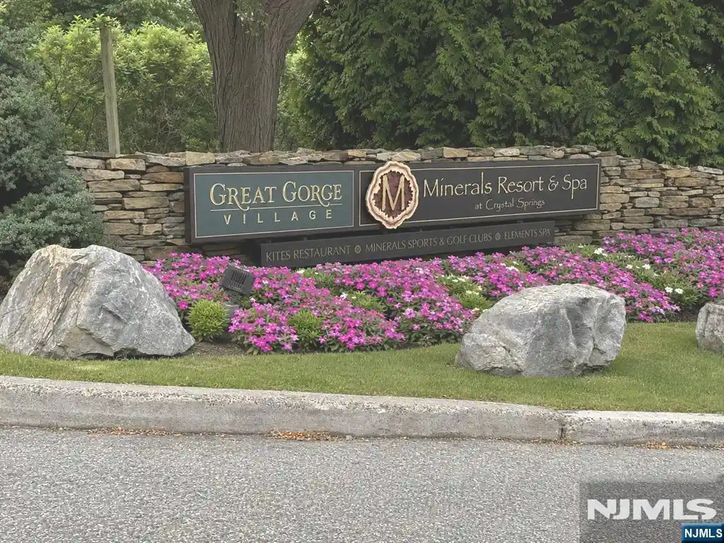 Photo 1 of Condo for sale at 1 Beaver Crk #4, Vernon, NJ 07462 | MLS# 26032965 | Listing updated on 2026-10-15