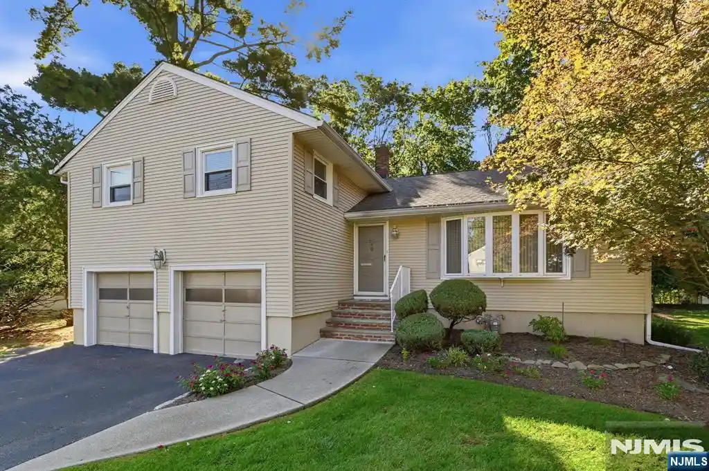 Photo 1 of Sale Pending at 298 Webster Dr, New Milford, NJ 07646 | MLS# 26033821 | Listing updated on 2026-10-26