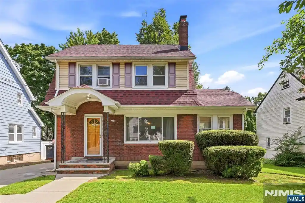 Photo 1 of Single family home for sale at 1481 Endicott Ter, Teaneck, NJ 07666 | MLS# 26034582 | Listing updated on 2026-10-28
