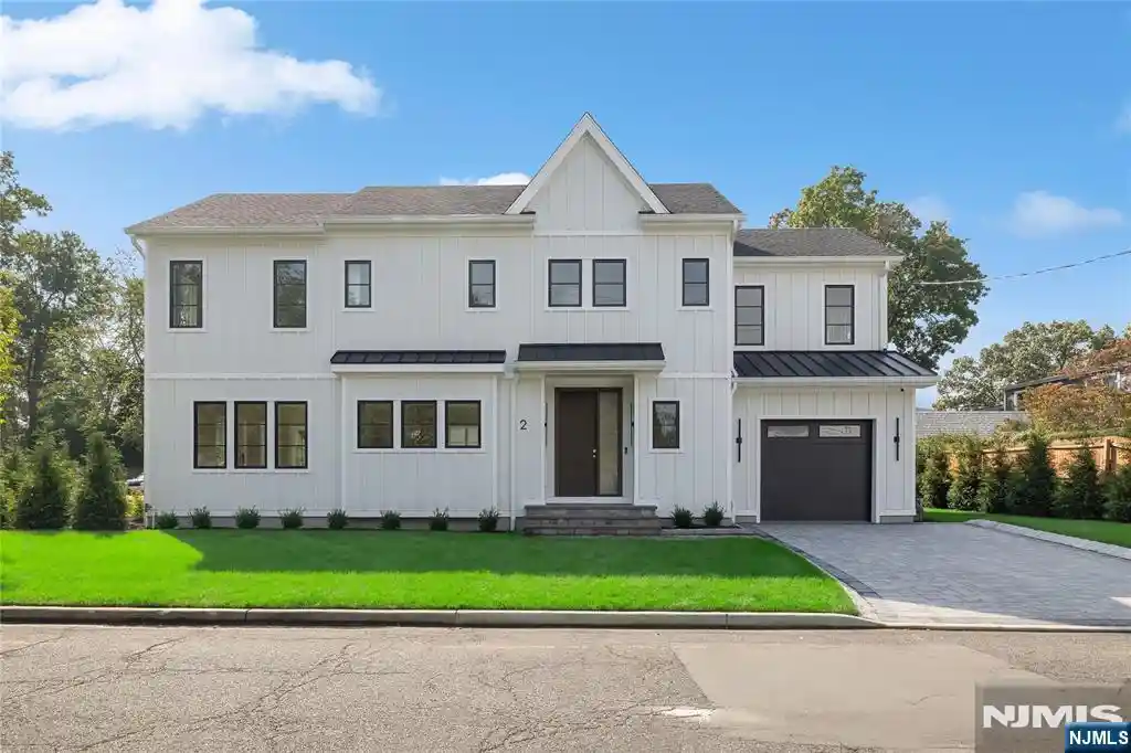 Single family home for sale at 2 Pleasant Ave, Tenafly, NJ 07670 | MLS# 26035343