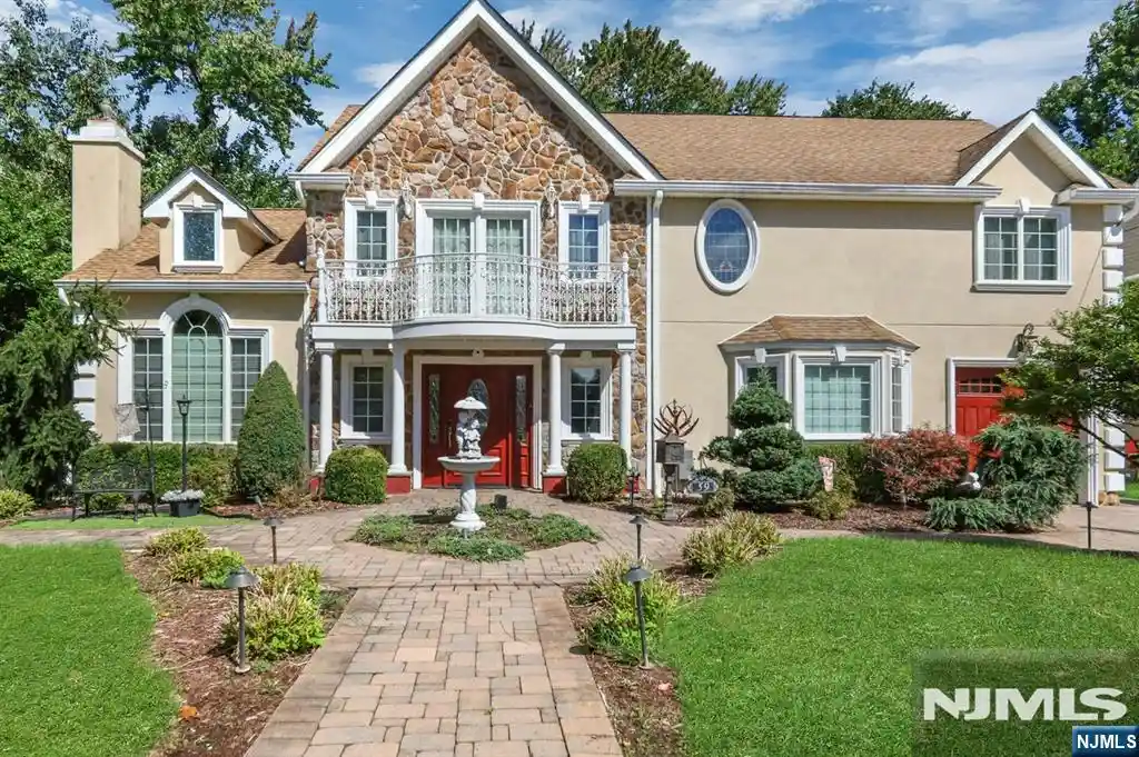 Single family home for sale at 59 Lockwood Dr, Waldwick, NJ 07463 | MLS# 26036327