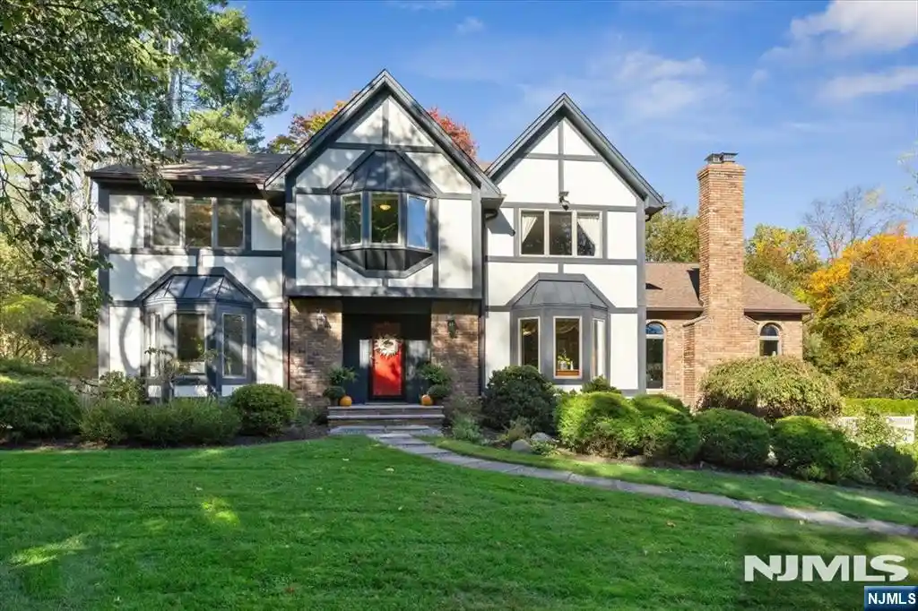 Photo 1 of Single family home for sale at 2 Windham Ct, Woodcliff Lake, NJ 07677 | MLS# 26036389 | Listing updated on 2026-10-28
