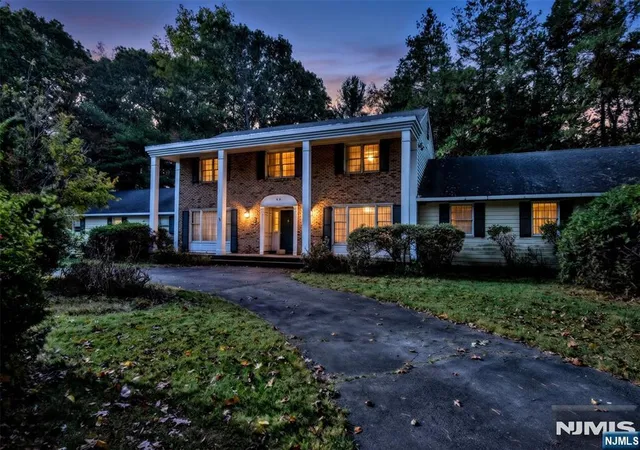 Single family home for sale at 980 Franklin Lakes Rd, Franklin Lakes, NJ 07417 | MLS# 26036455