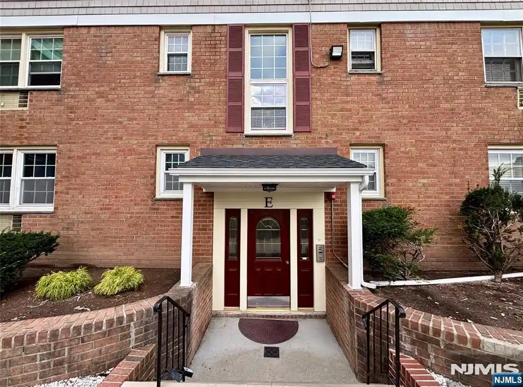 Condo for sale at 605 Grove St #E10, Clifton, NJ 07013 | MLS# 26037136