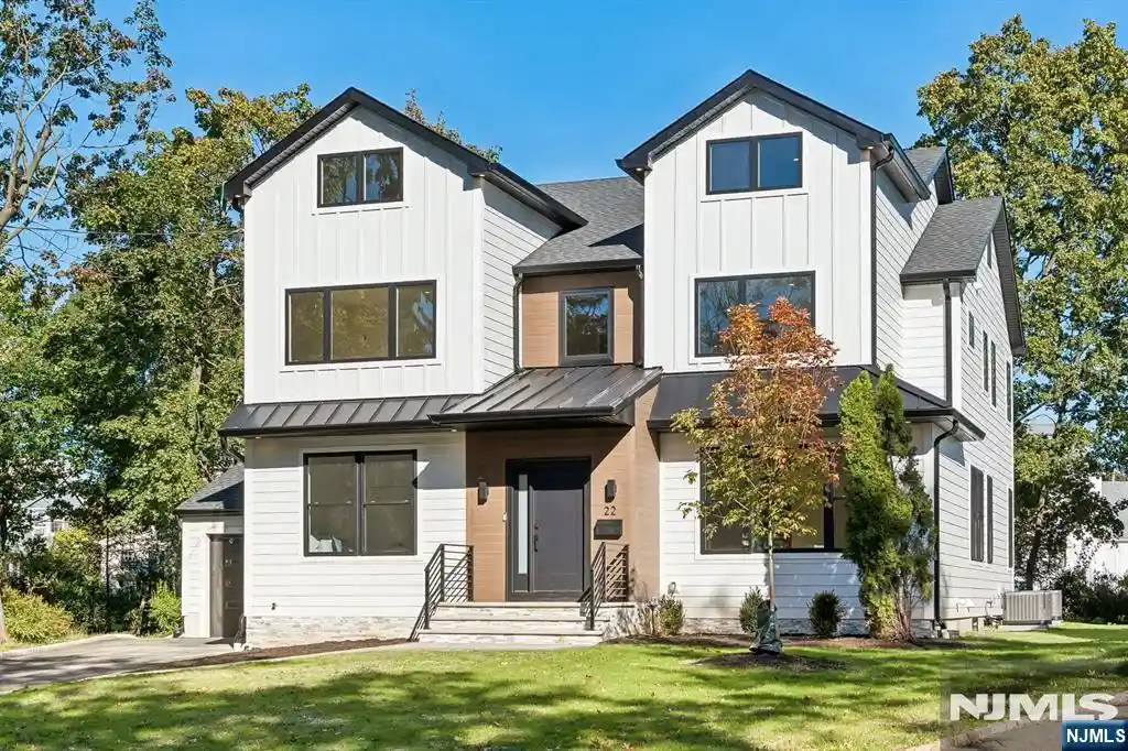 Photo 1 of Sale Pending at 22 Reeve Cir, Millburn, NJ 07041 | MLS# 26037352 | Listing updated on 2026-10-17