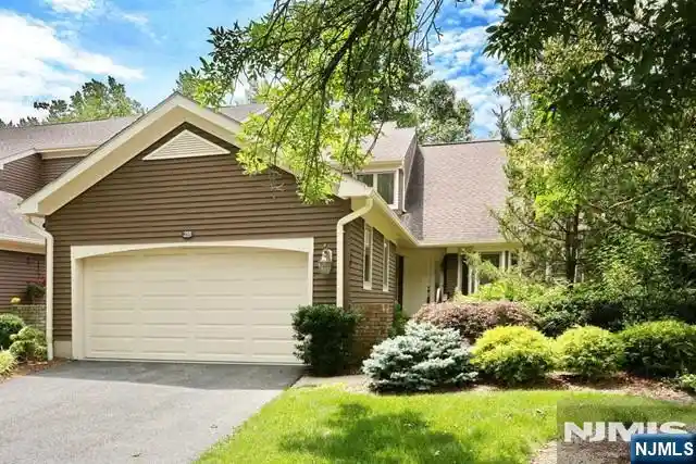 Townhouse for sale at 255 Westervelt Ln, Mahwah, NJ 07430 | MLS# 26038338