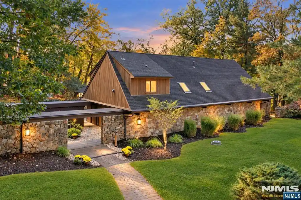 Photo 1 of Sale Pending at 59 Youngs Rd, Mahwah, NJ 07430 | MLS# 26038766 | Listing updated on 2026-10-28