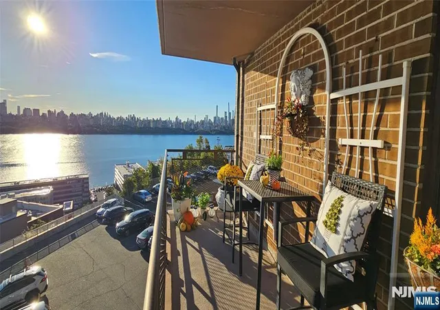 Condo for sale at 8800 Boulevard E #4E, North Bergen, NJ 07047 | MLS# 26038784