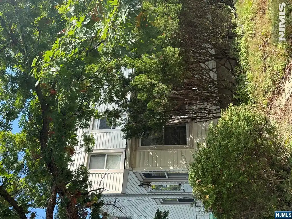 Photo 1 of Sale Pending at 26 Pierce Ave, Midland Park, NJ 07432 | MLS# 26039072 | Listing updated on 2026-10-28