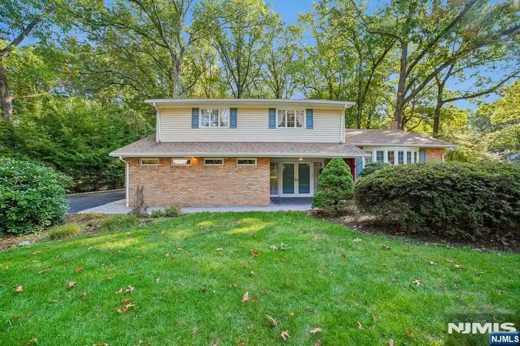 Photo 1 of Single family home for sale at 29 Gabriel Way, Twp Of Washington, NJ 07676 | MLS# 26039114 | Listing updated on 2026-10-22