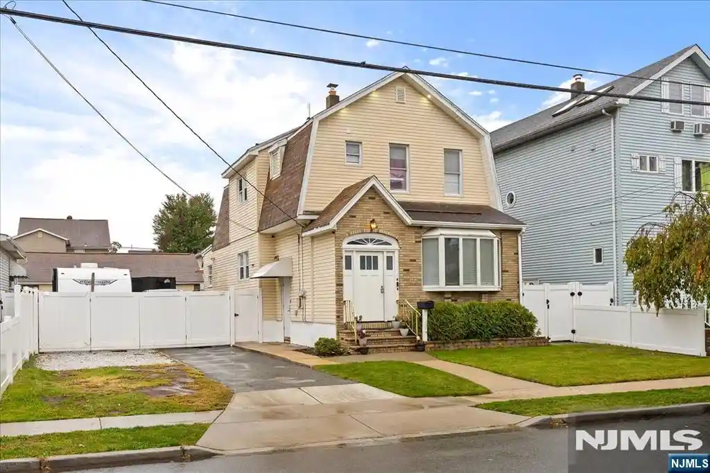Photo 1 of Multi family home for sale at 512 3rd Avenue, Lyndhurst, NJ 07071 | MLS# 26039162 | Listing updated on 2026-10-29