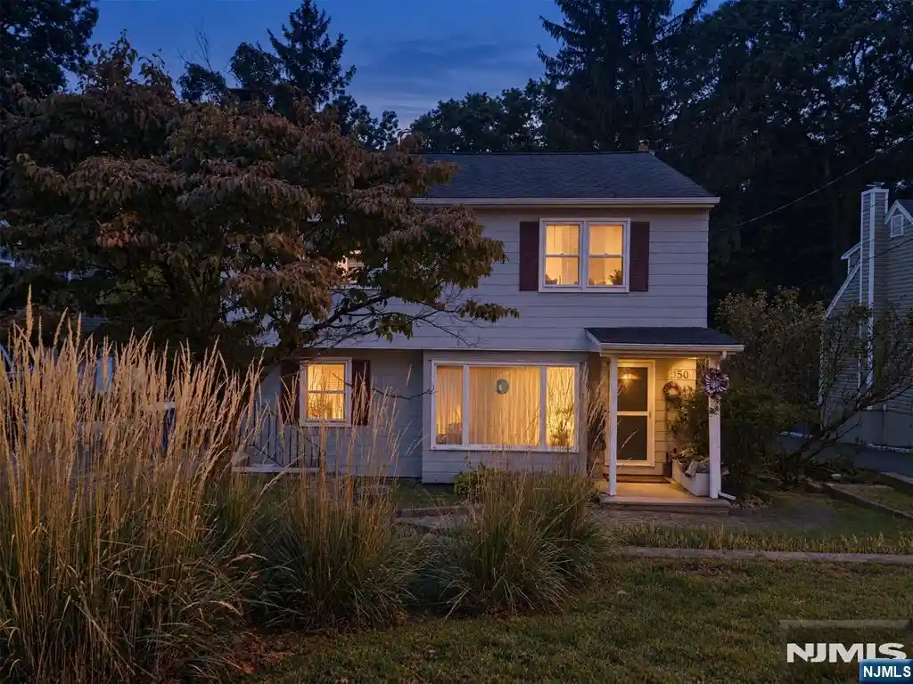 Photo 1 of Single family home for sale at 50 Oneida Ave, Oakland, NJ 07436 | MLS# 26039282 | Listing updated on 2026-10-28