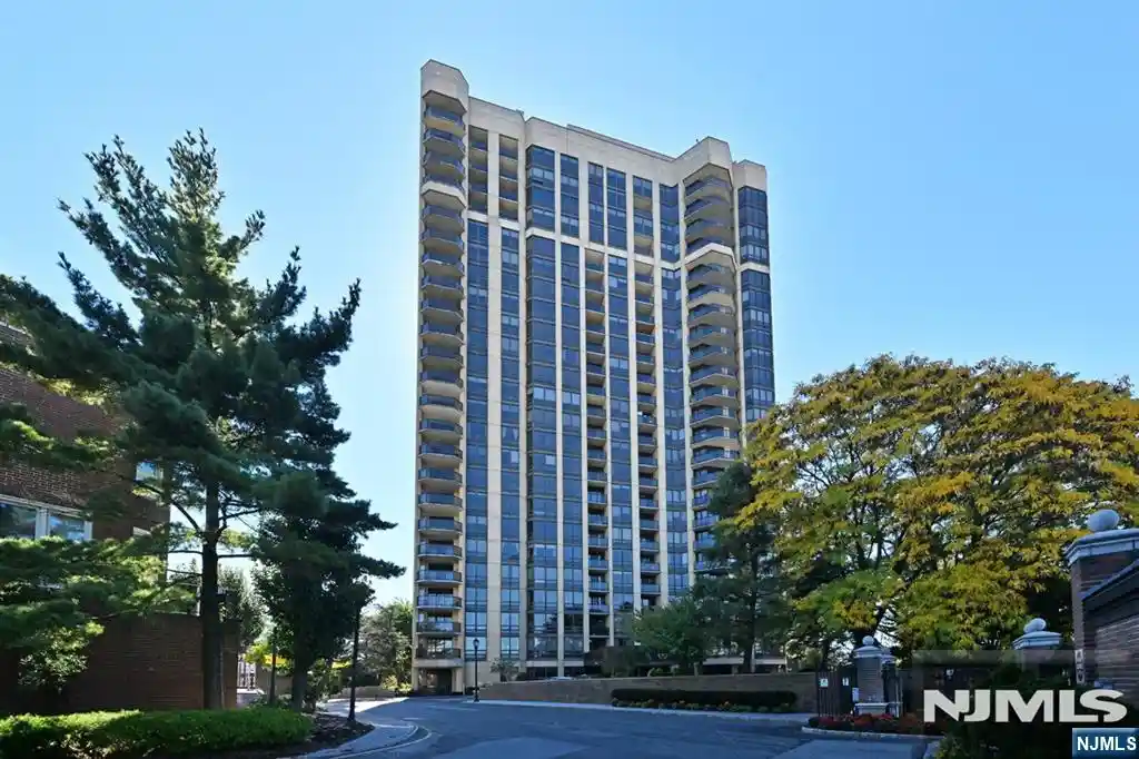 Photo 1 of Condo for sale at 900 Palisade Ave #2306, Fort Lee, NJ 07024 | MLS# 26039419 | Listing updated on 2026-10-28