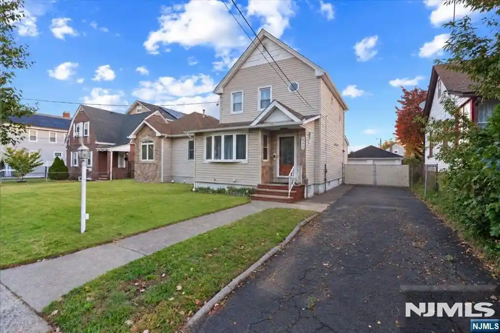 Photo 1 of Single family home for sale at 245 Kingsland Ave, Lyndhurst, NJ 07071 | MLS# 26039436 | Listing updated on 2026-10-19