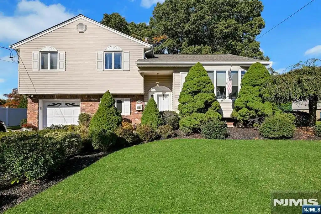 Single family home for sale at 106 Pascack Ave, Emerson, NJ 07630 | MLS# 26039464