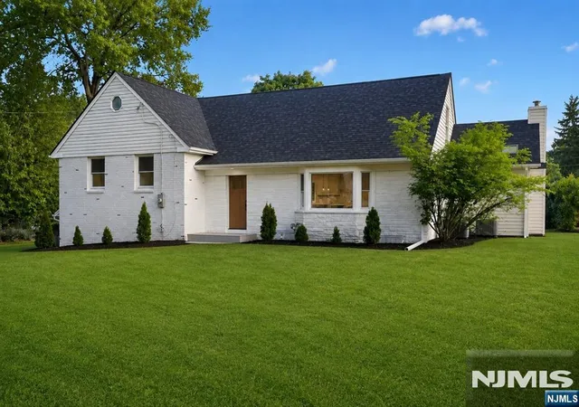 Photo 1 of Sale Pending at 183 Jefferson Ave, Emerson, NJ 07630 | MLS# 26039471 | Listing updated on 2026-10-31