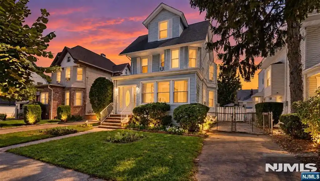 Photo 1 of Single family home for sale at 21 Hackett Pl, Rutherford, NJ 07070 | MLS# 26040201 | Listing updated on 2026-10-22