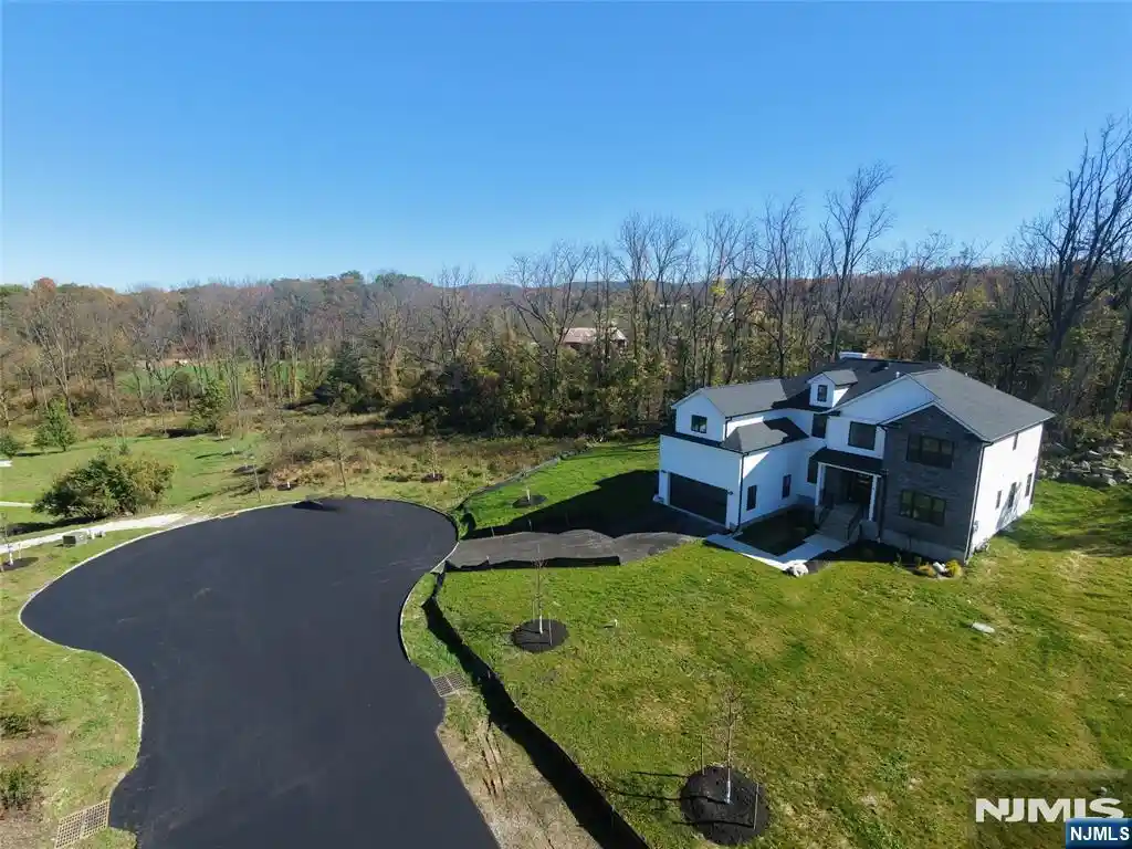 Single family home for sale at 6 Ruby Ct, Hamburg, NJ 07419 | MLS# 26040264