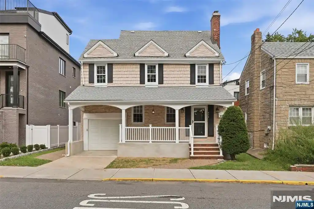 Single family home for sale at 473 Oakdene Ave, Cliffside Park, NJ 07010 | MLS# 26040272