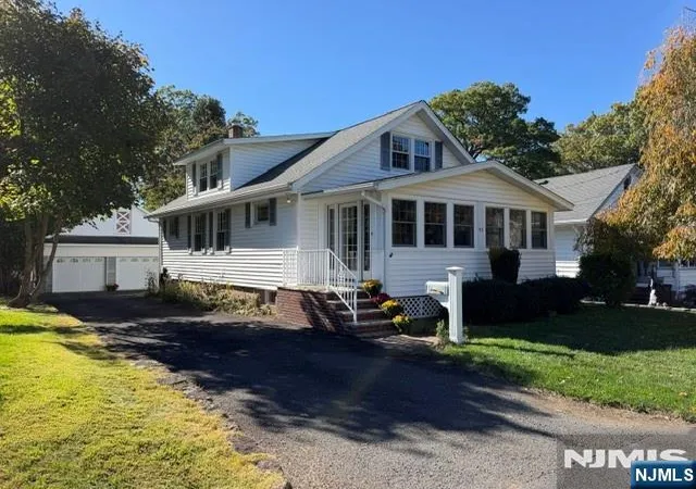 Photo 1 of Land for sale at 92 Chamberlain Pl, Midland Park, NJ 07432 | MLS# 26040542 | Listing updated on 2026-10-30
