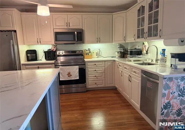 Listing Photo 1 - Condo for sale in building located at 770 Anderson Ave, Cliffside Park, NJ 07010 - Unit #21H