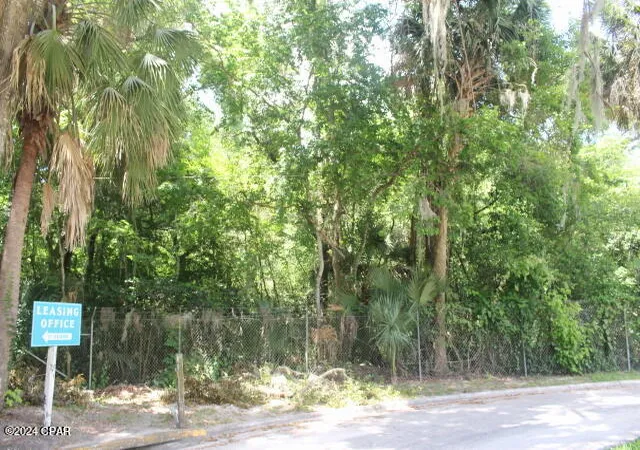 4th image of 1405 Sw 22Nd Pl, Gainesville, FL 32608 | MLS# 759363