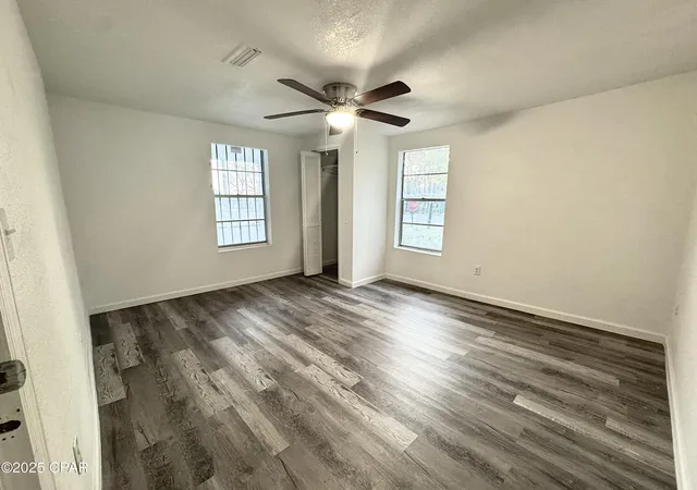 4th image of 1012 Washington Ave, Graceville, FL 32440 | MLS# 767429