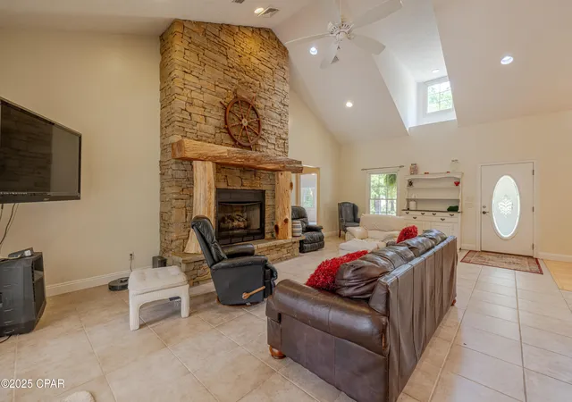 Homes for sale in Vernon, FL | 4187 Shell Landing Rd, Vernon, FL 32462 | MLS# 772937