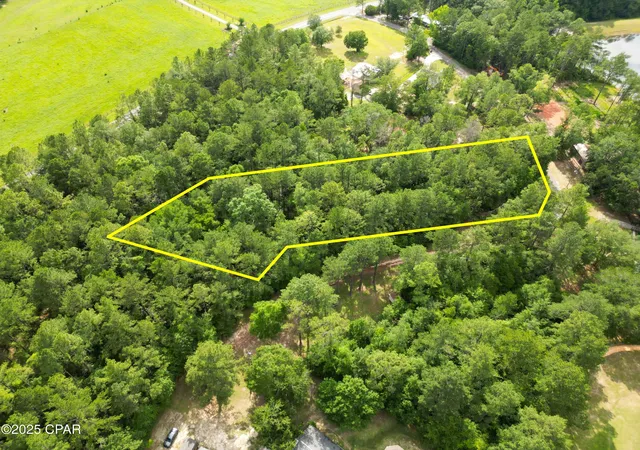 3rd image of 000 Fairway Dr, Bonifay, FL 32425 | MLS# 774570