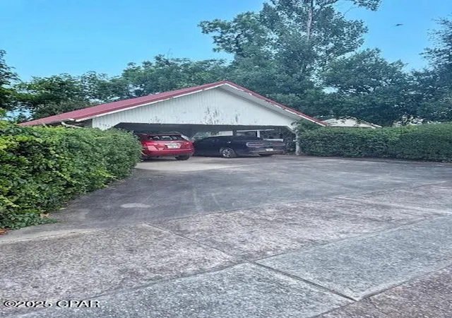 Homes for sale in Malone, FL | 5382 10th St, Malone, FL 32445 | MLS# 774086