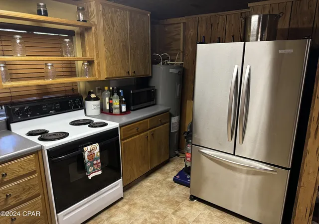2nd image of 199 N Duck Ave, Wewahitchka, FL 32465 | MLS# 759627