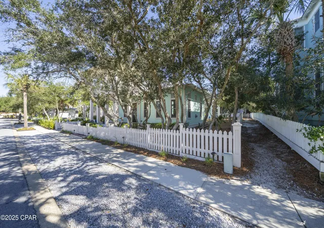 Photo 4 of Sale Pending at 209 Dunecrest Ln, Panama City Beach, FL 32413 | MLS# 776120 | Listing updated on 2026-09-24