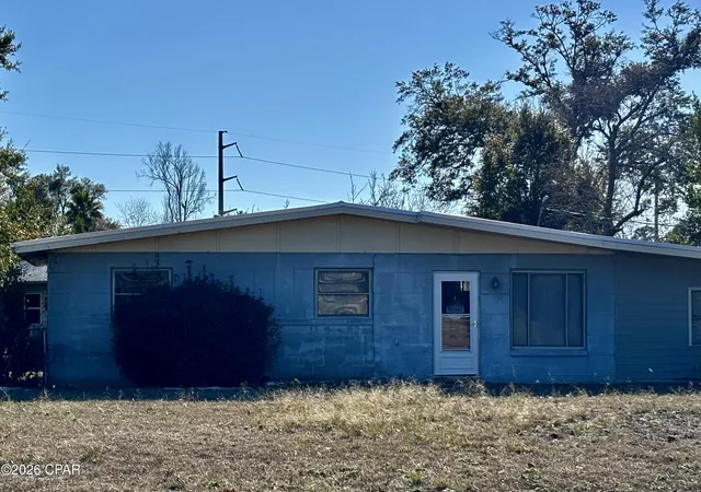 Photo 2 of Single family home for sale at 3101 W 21st Ct, Panama City, FL 32405 | MLS# 767644 | Listing updated on 2026-06-04
