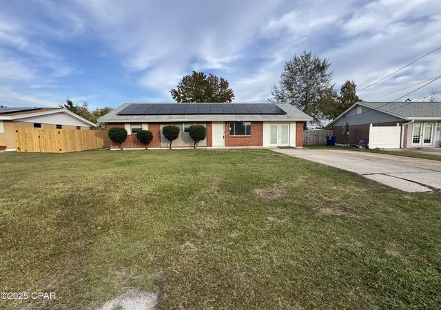 Photo 1 of Single family home for sale at 1912 Chestnut Ave, Panama City, FL 32405 | MLS# 774050 | Listing updated on 2026-07-09