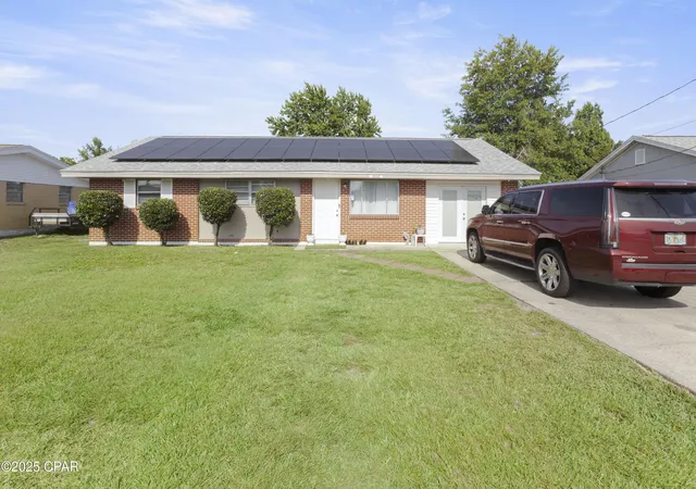Photo 2 of Single family home for sale at 1912 Chestnut Ave, Panama City, FL 32405 | MLS# 774050 | Listing updated on 2026-07-09